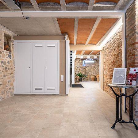 Hauzify I Apartaments Montblanc Bagian luar foto