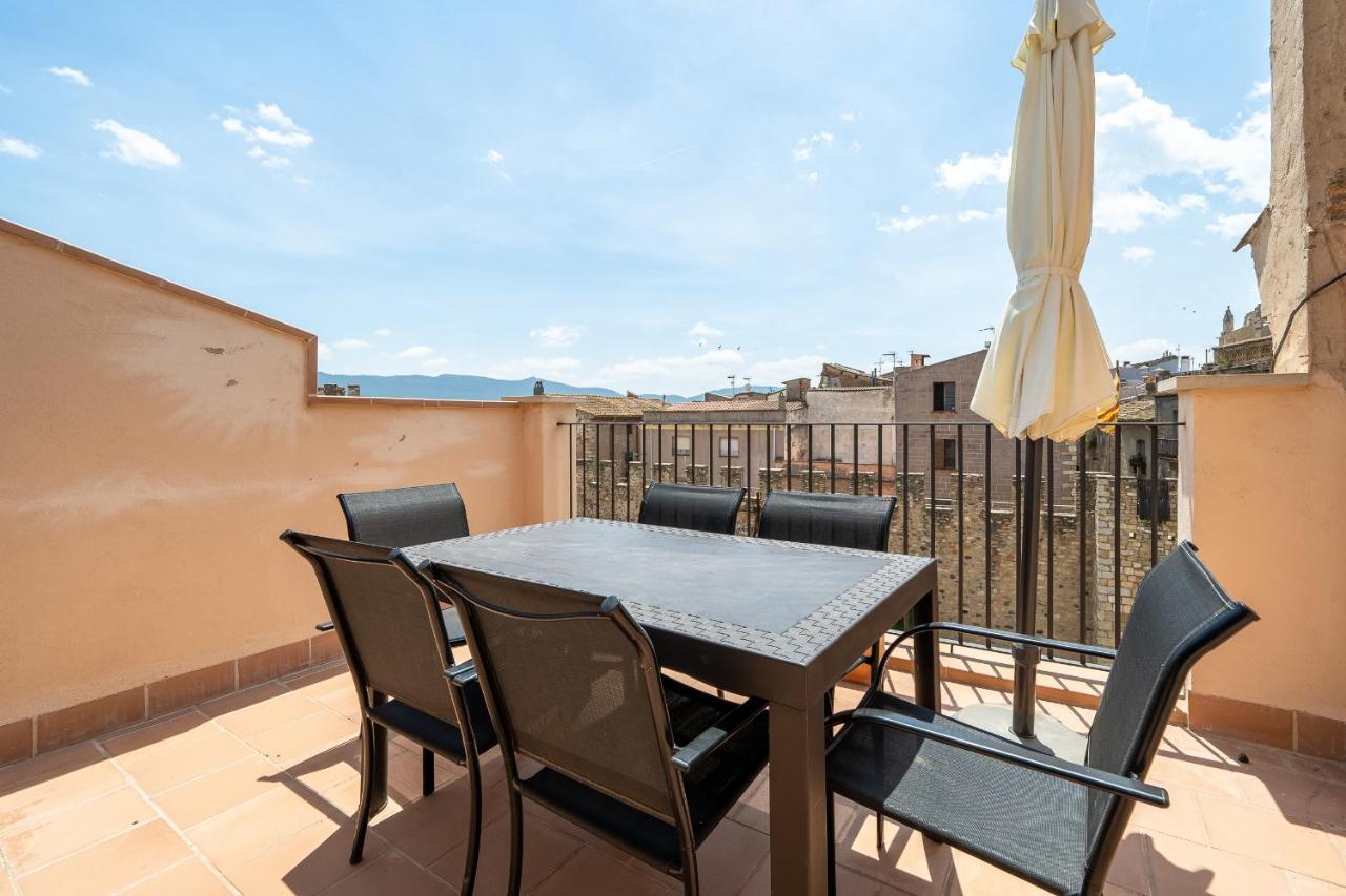 Hauzify I Apartaments Montblanc Bagian luar foto