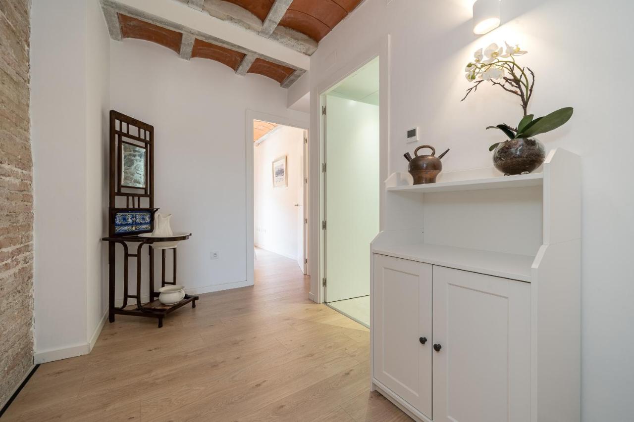 Hauzify I Apartaments Montblanc Bagian luar foto